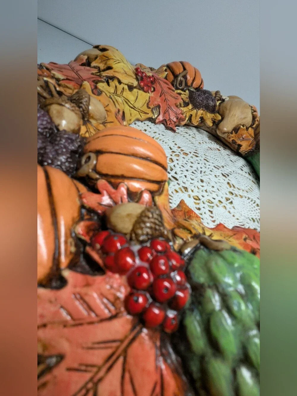 Vintage Ceramic Wreath Fall Decoration Autumn Colors Leaves Pumpkins Corn